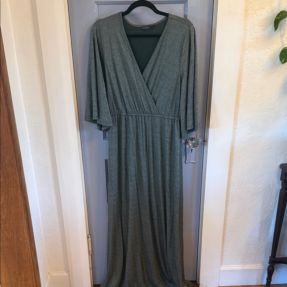 Elegant Green Maxi Dress